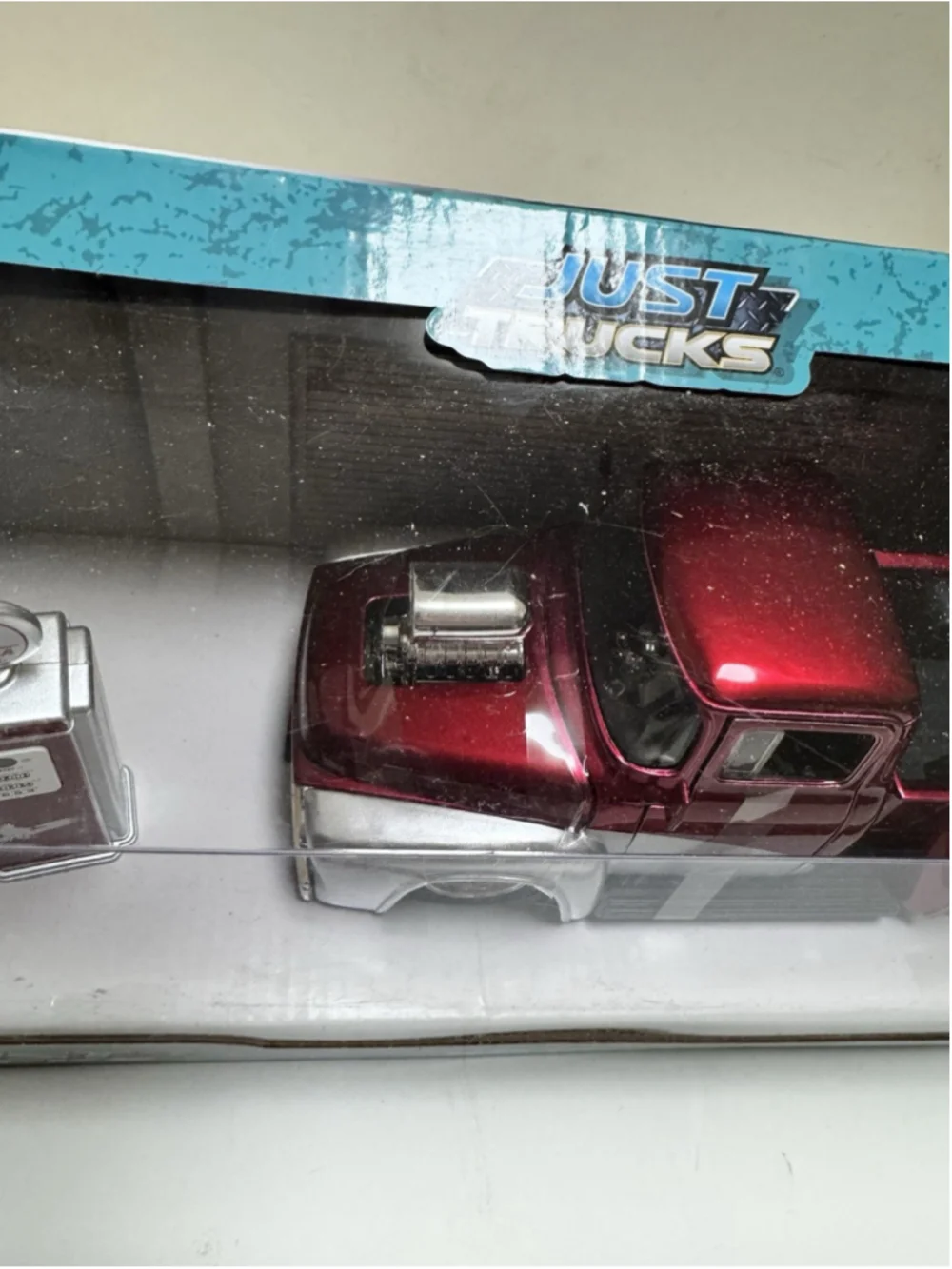 Jada Toys Just Trucks 1:24 1956 Ford F-100 Die-cast Car & Gas Pump